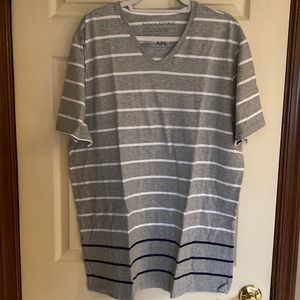 Banana Republic t-shirt, gray and white, size XXL